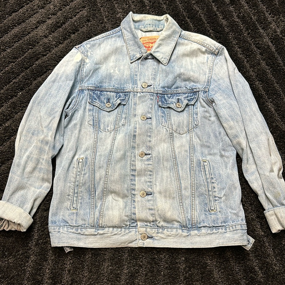 LEVI Premium Light Wash Denim Jacket